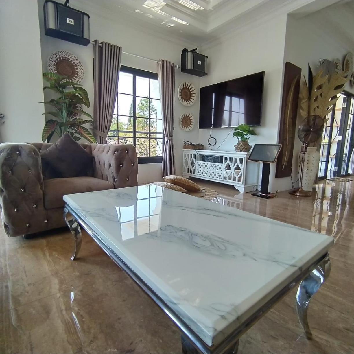 Villa Kota Bunga Malini 7 Cinengangirang Εξωτερικό φωτογραφία
