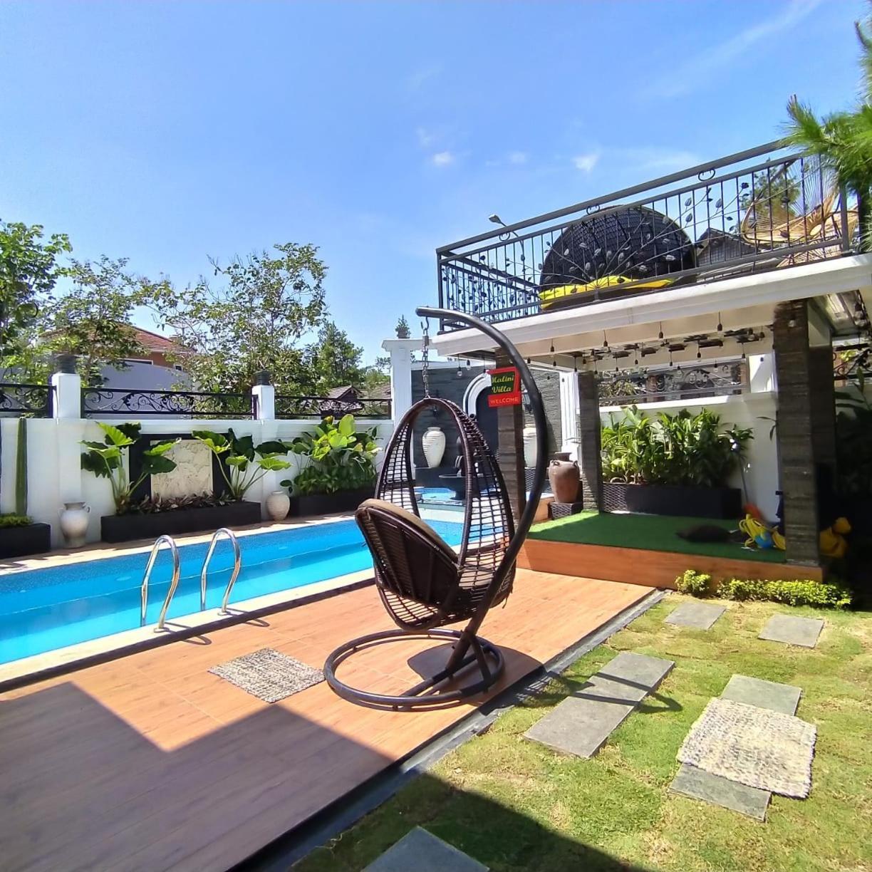 Villa Kota Bunga Malini 7 Cinengangirang Εξωτερικό φωτογραφία